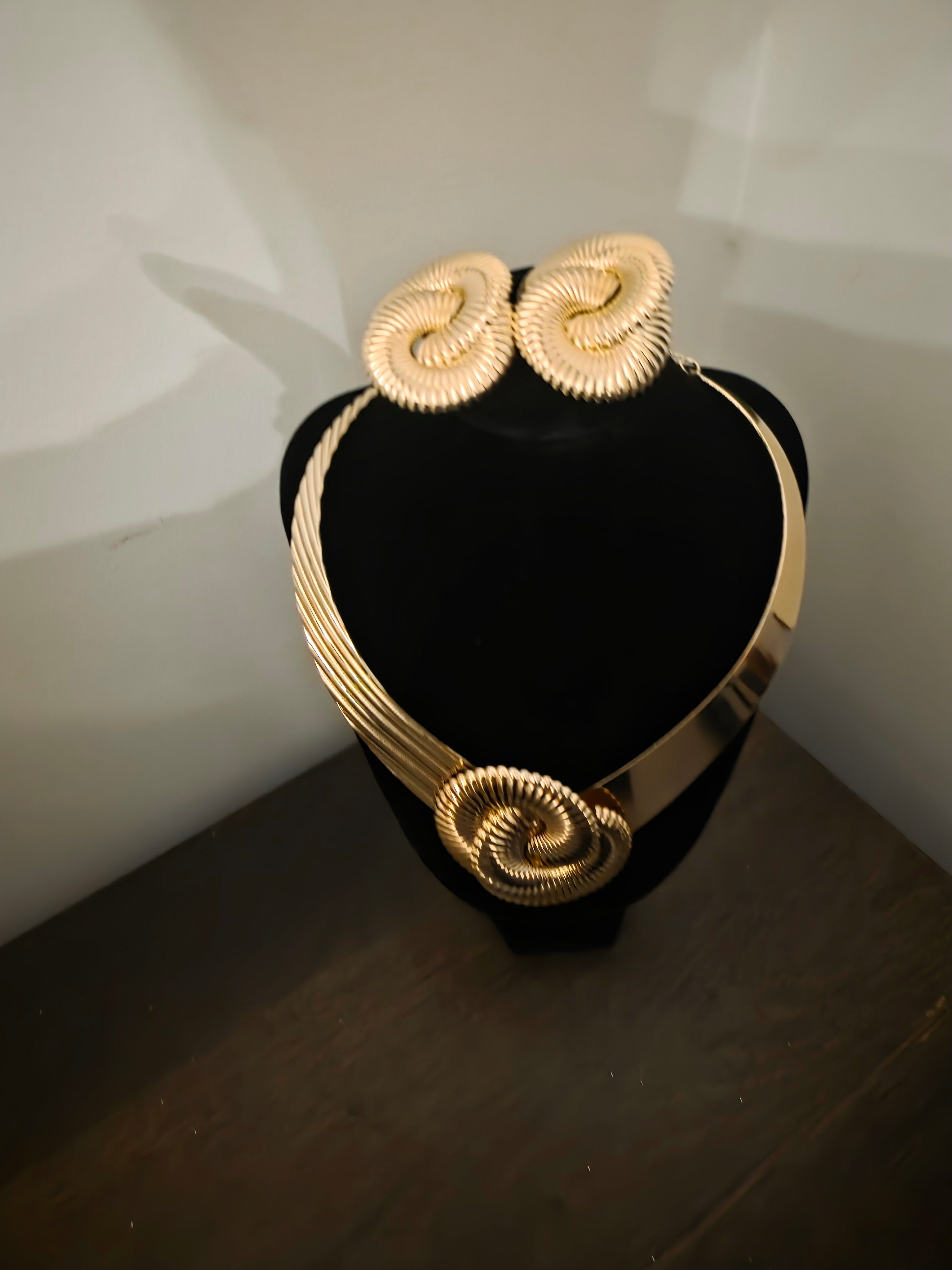 Golden Spiral Jewelry Set
